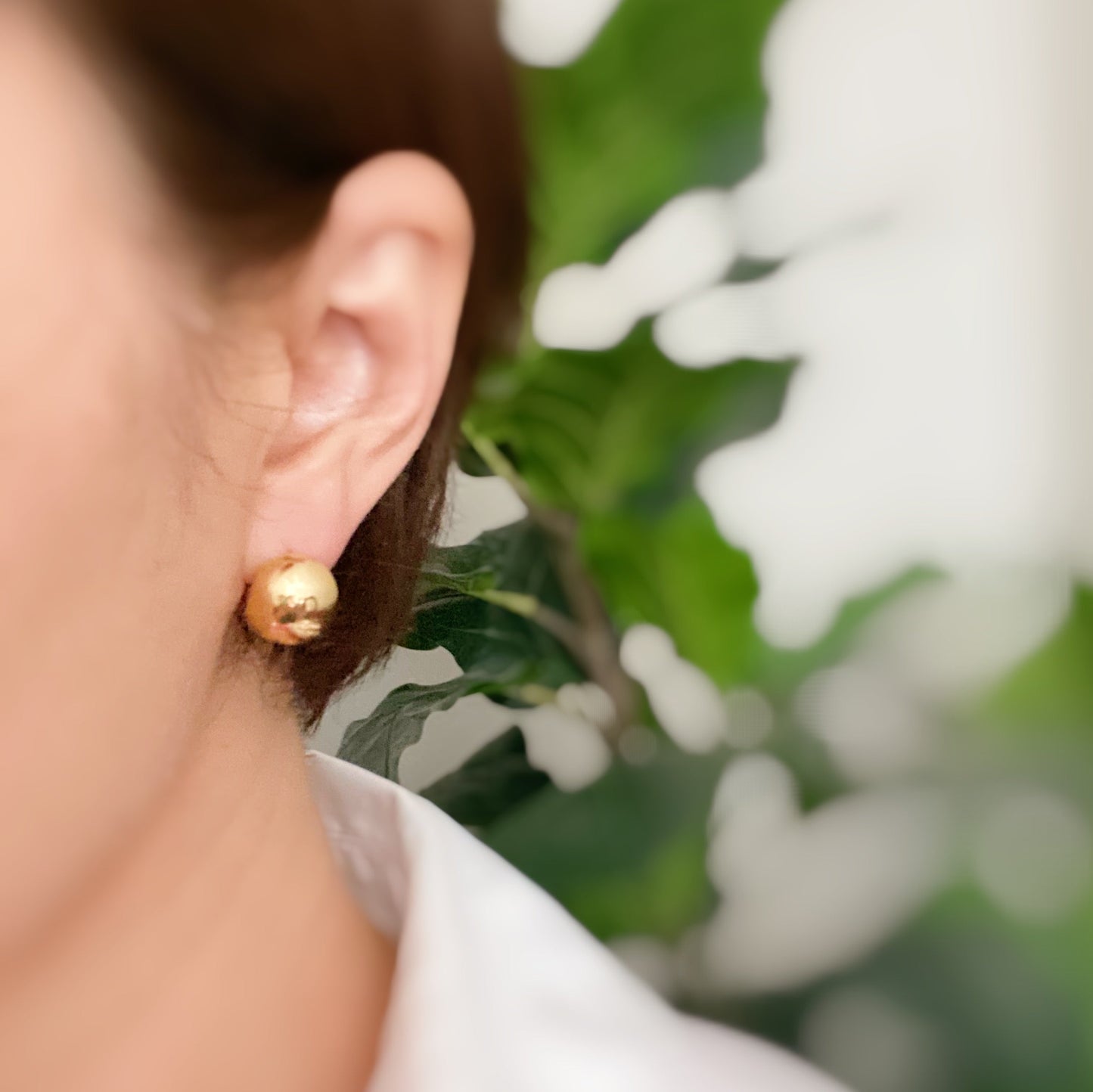 Seamlessly Round Stud Hoop Earrings